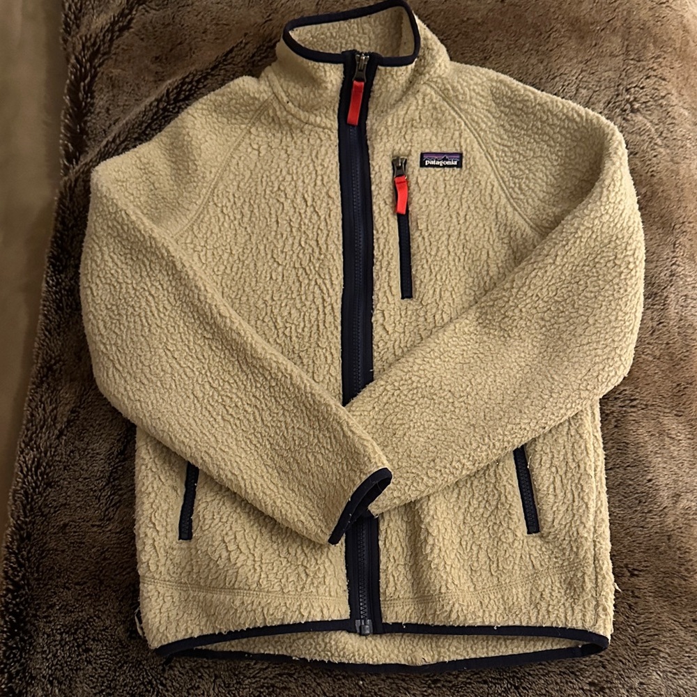 Patagonia Beige Fleece Jacket with Navy Trim